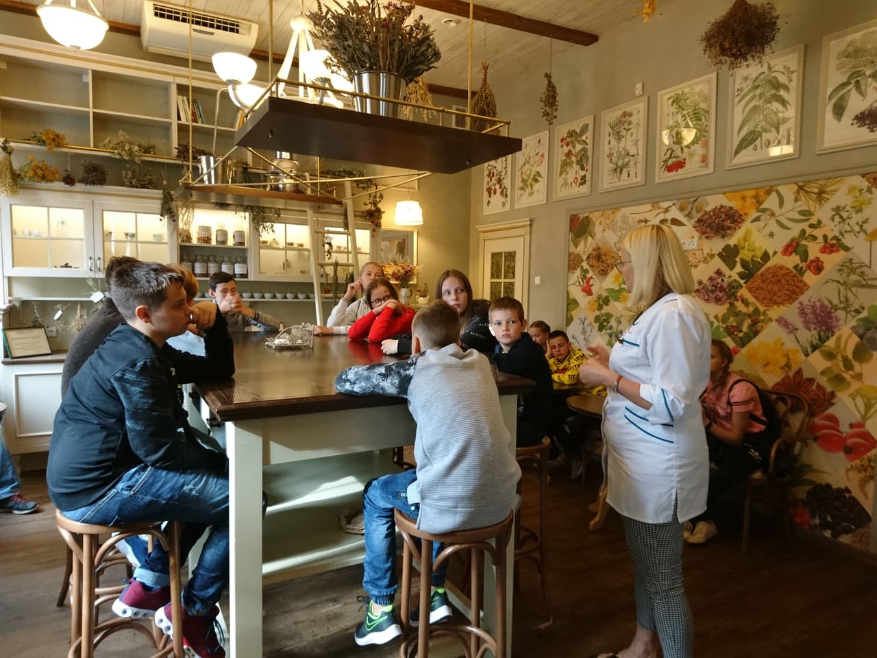 69472929_448831442369845_3253628053900754944_n